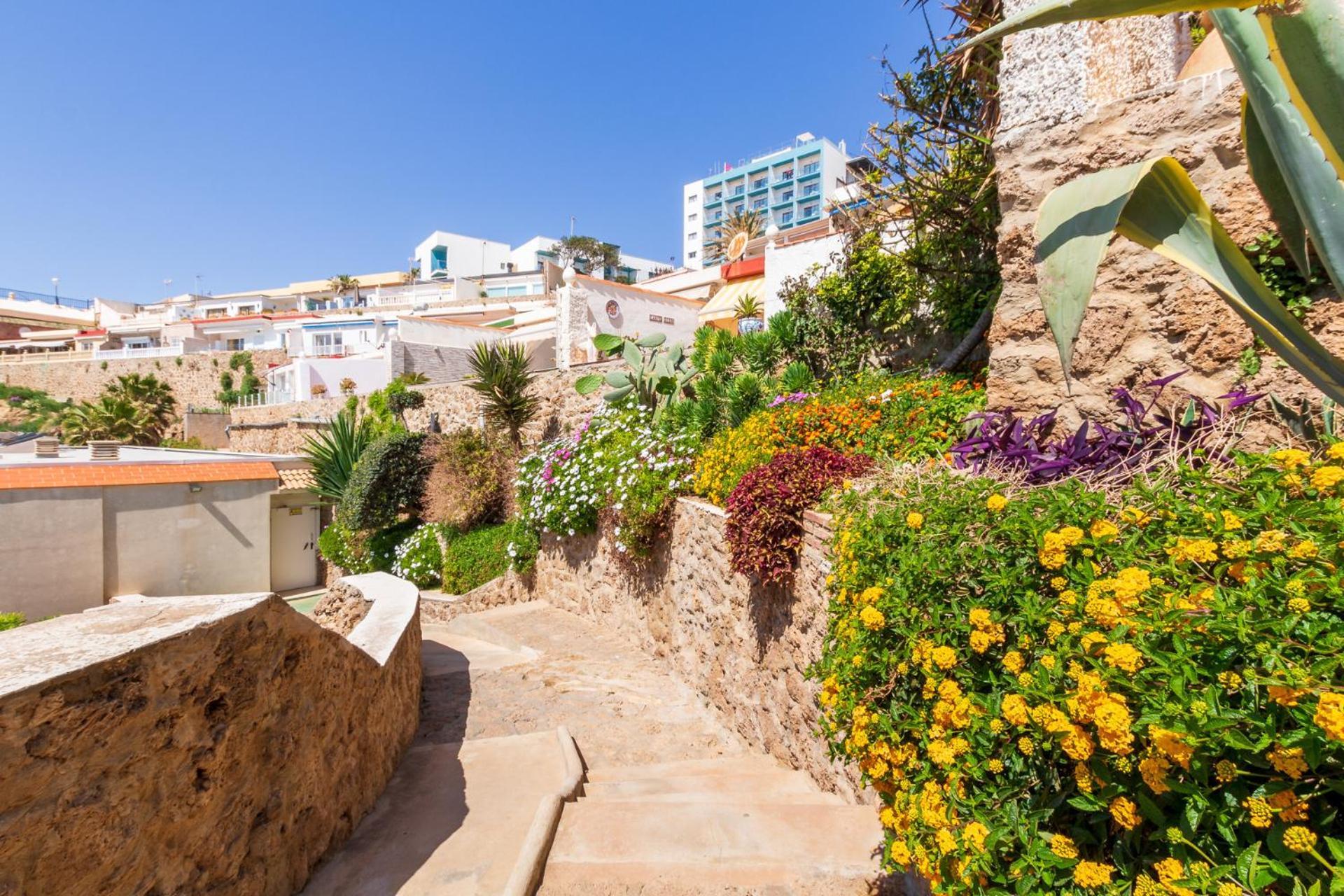Apartamento Roca Chica - Parking - Frente Playa - Terraza - Wifi - Bajondillo Y Carihuela *