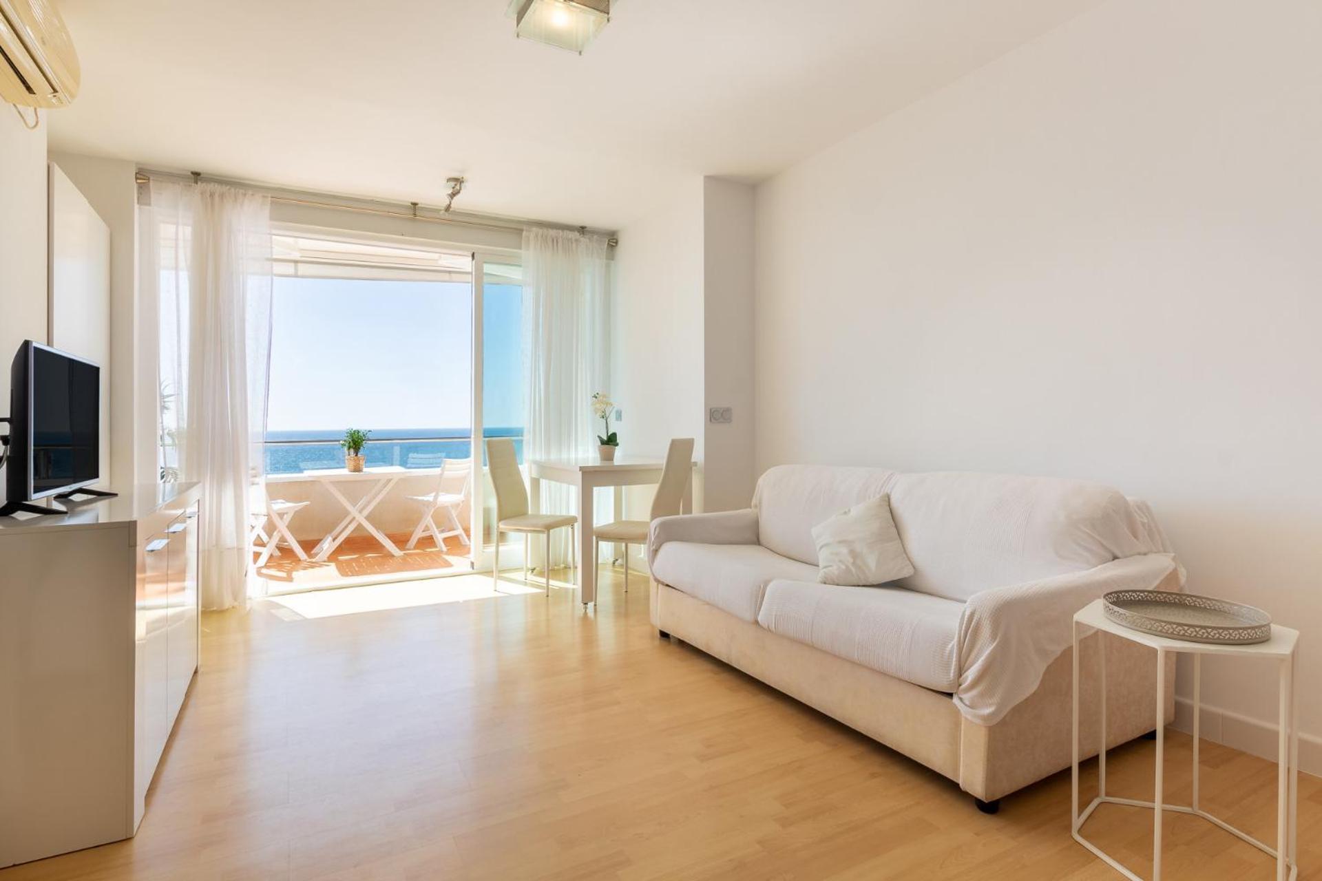 Apartamento Roca Chica - Parking - Frente Playa - Terraza - Wifi - Bajondillo Y Carihuela Torremolinos