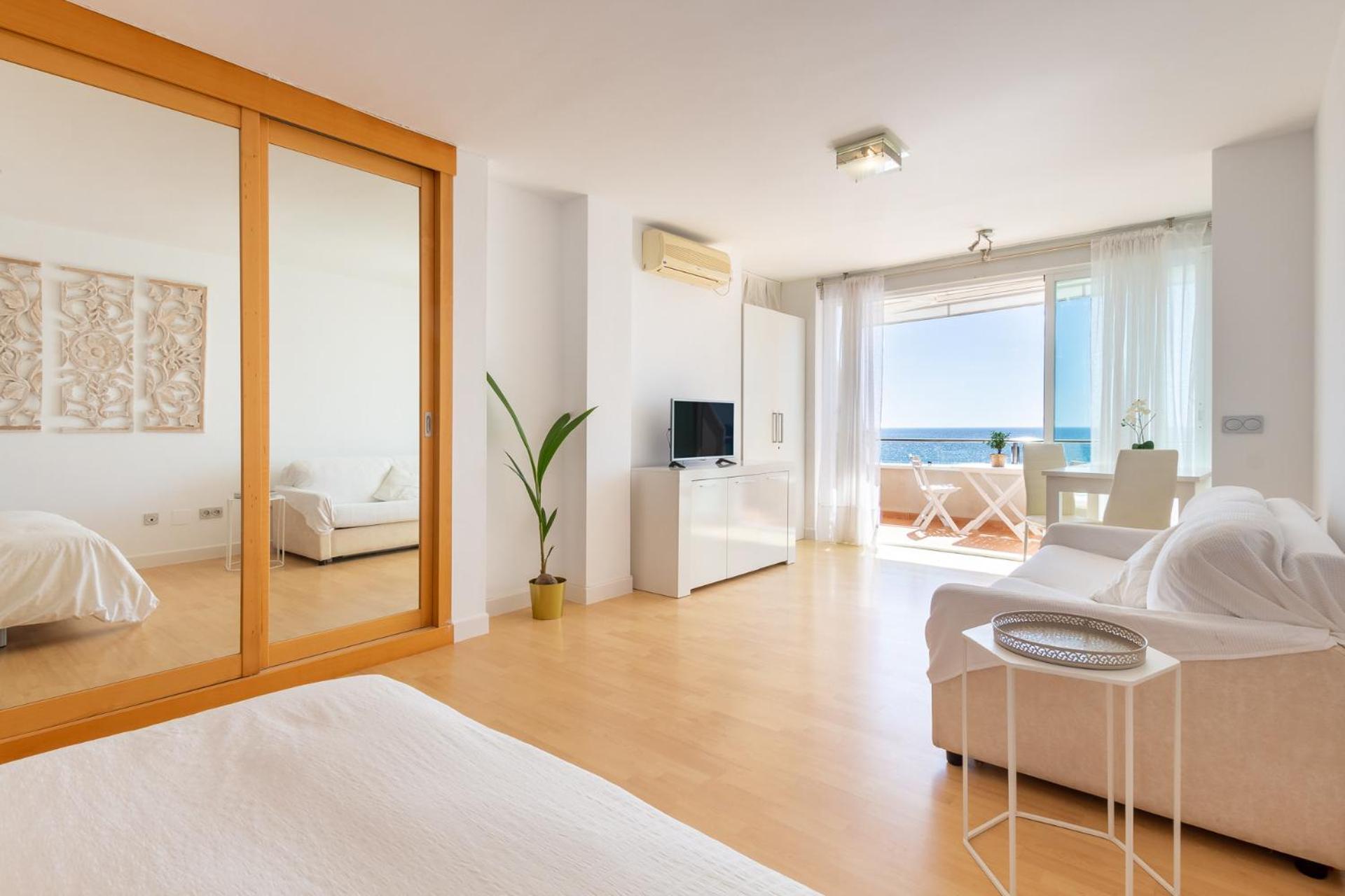 Roca Chica - Parking - Frente Playa - Terraza - Wifi - Bajondillo Y Carihuela Appartement